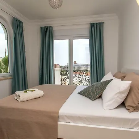 Villa Oasis Club 2 *